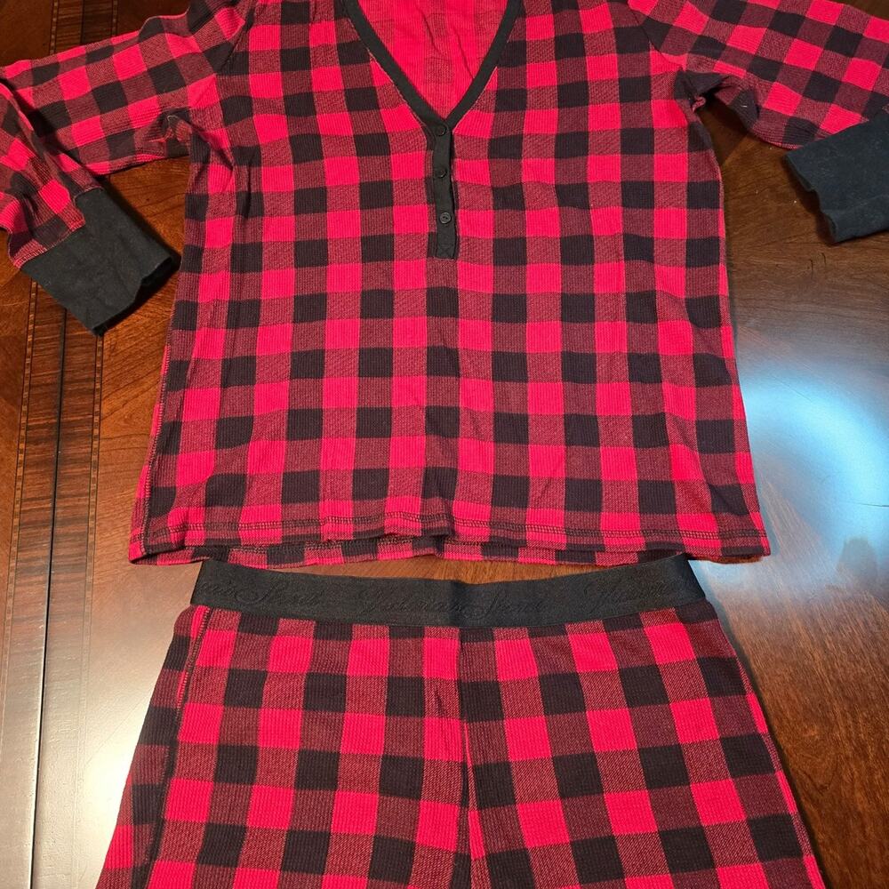 Victoria's Secret Buffalo Plaid Pajama Set size med
